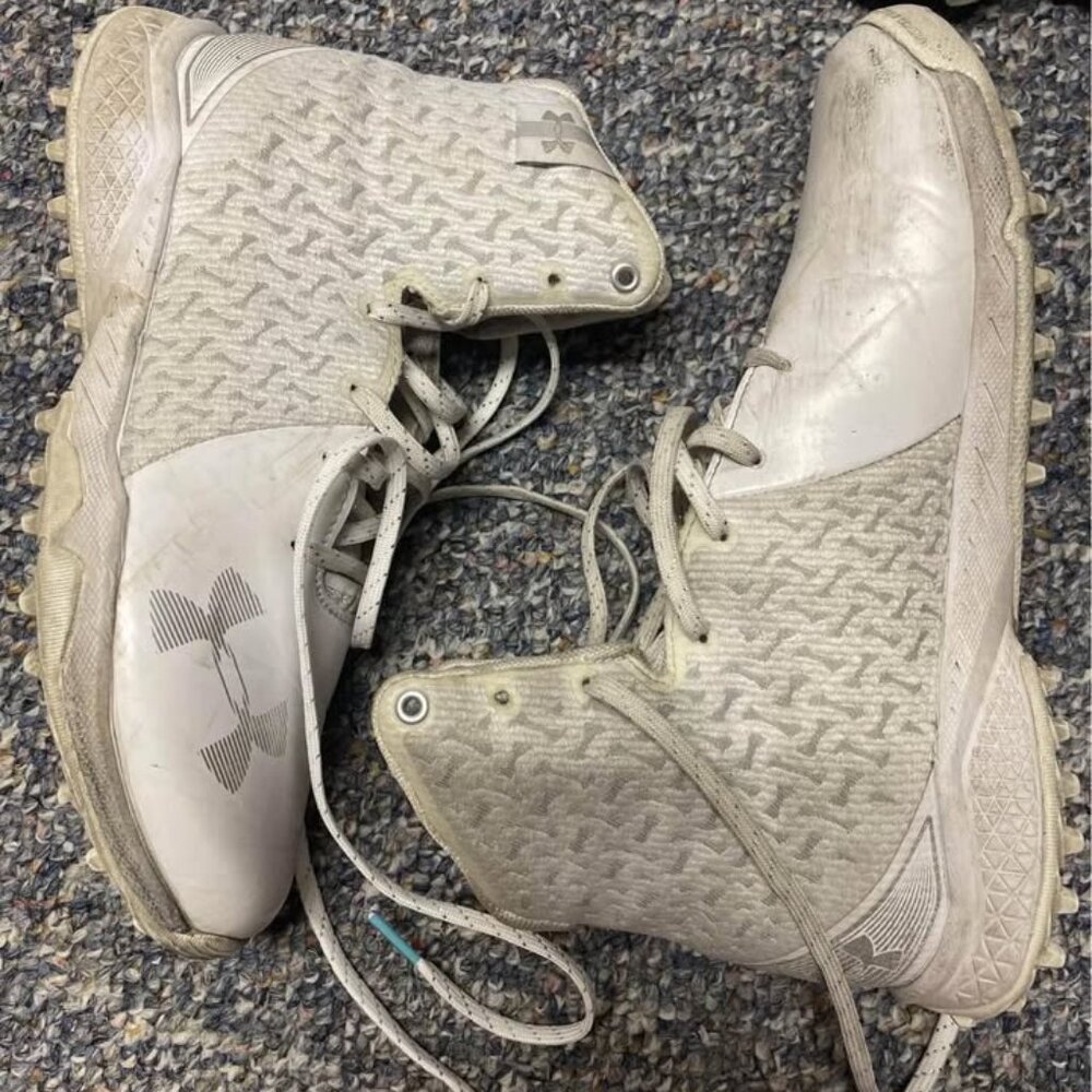 Under Armour Highlight Turf Lacrosse Shoes Womens 8.5